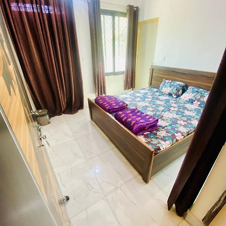 Nirupam Sadan Homestay Vrindāvan Buitenkant foto