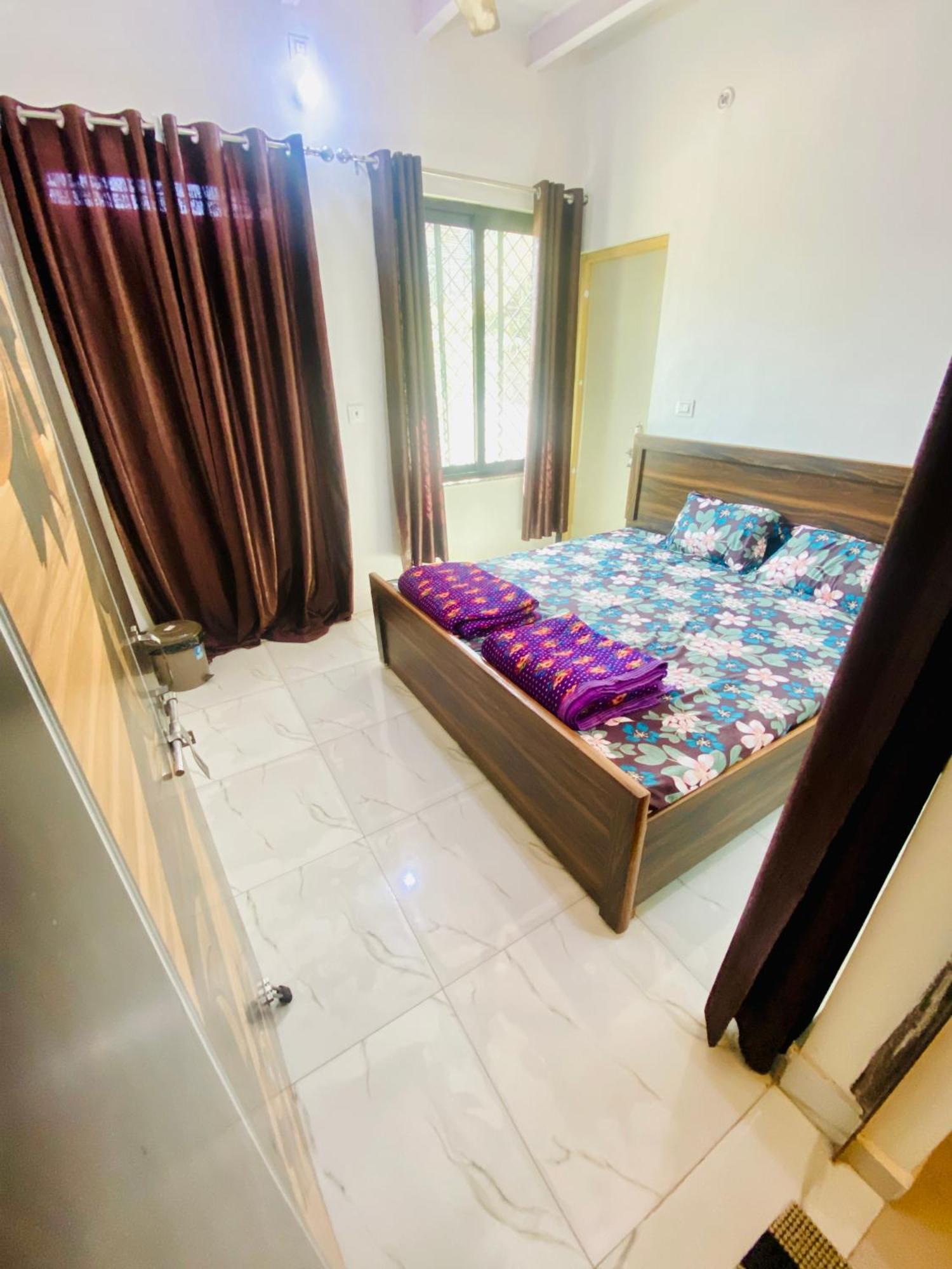 Nirupam Sadan Homestay Vrindāvan Buitenkant foto
