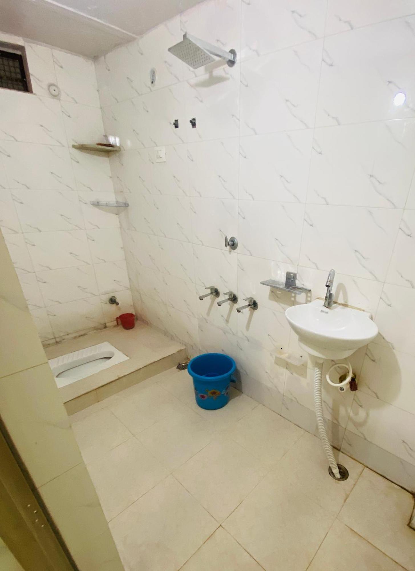 Nirupam Sadan Homestay Vrindāvan Buitenkant foto